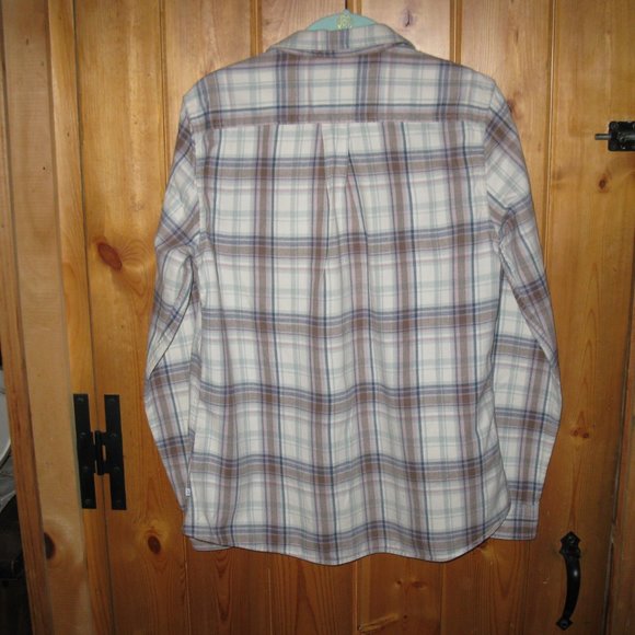 Woman's Toad and Company shirt - Picture 2 of 5